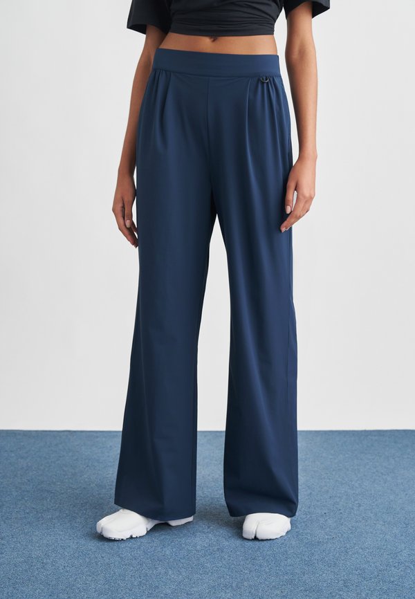 Nike Sportswear PANT  - Tracksuit bottoms - midnight navy/dark obsidian