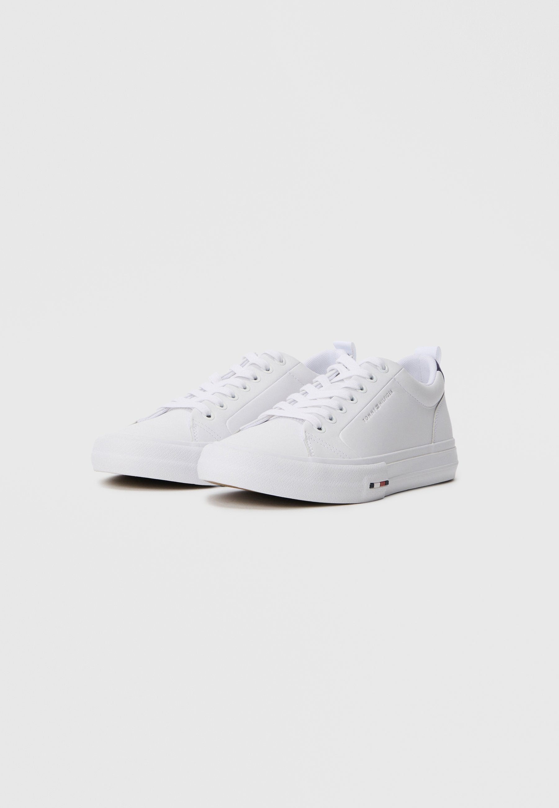 CONTRAST MIDSOLE DEBOSSED LEATHER TRAINERS Media 2