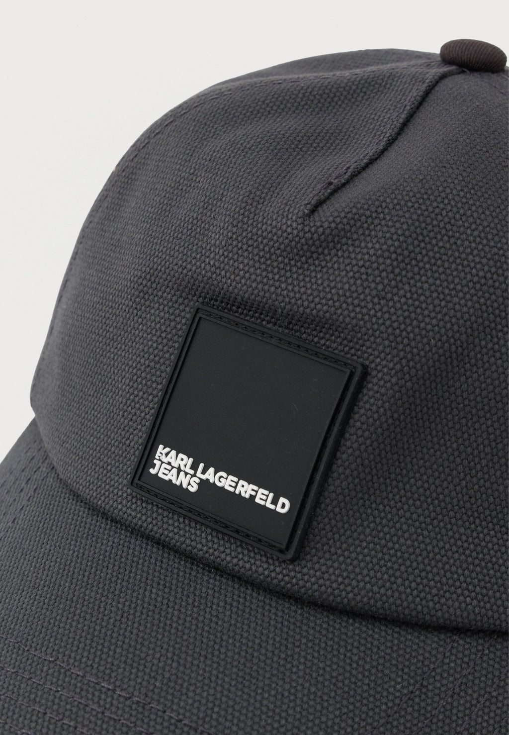 BOX LOGO UNISEX Media 4
