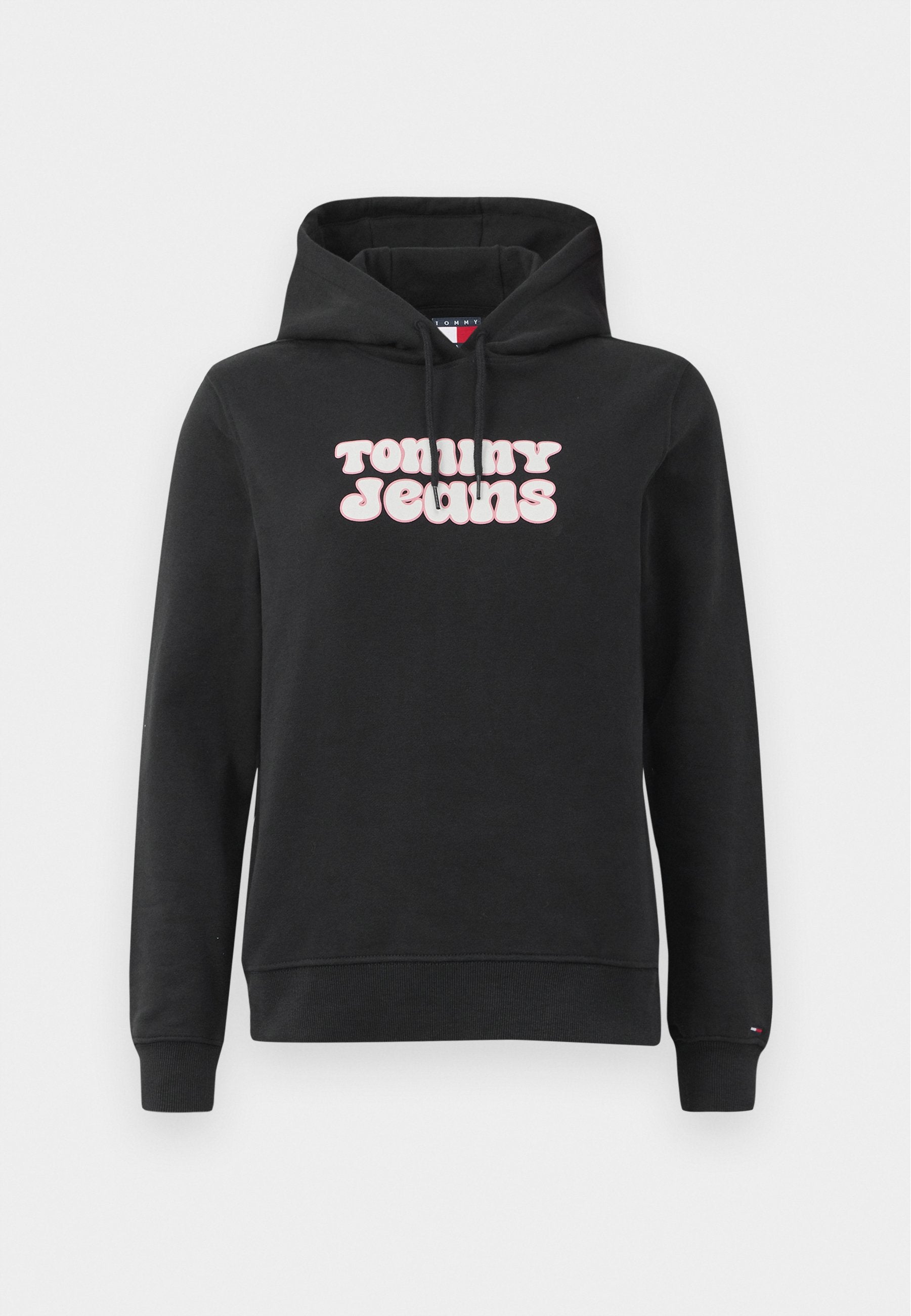Schwarzer Kapuzenpullover aus Baumwollmischgewebe, mit einem vorderen pinken Logo-Text "TOMMY JEANS" in einer abgerundeten Schriftart. Mit verstellbarem Kordelzug an der Kapuze.