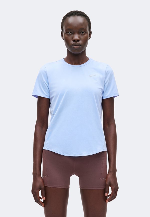 Nike Performance SWIFT - Sports T-shirt - aluminum