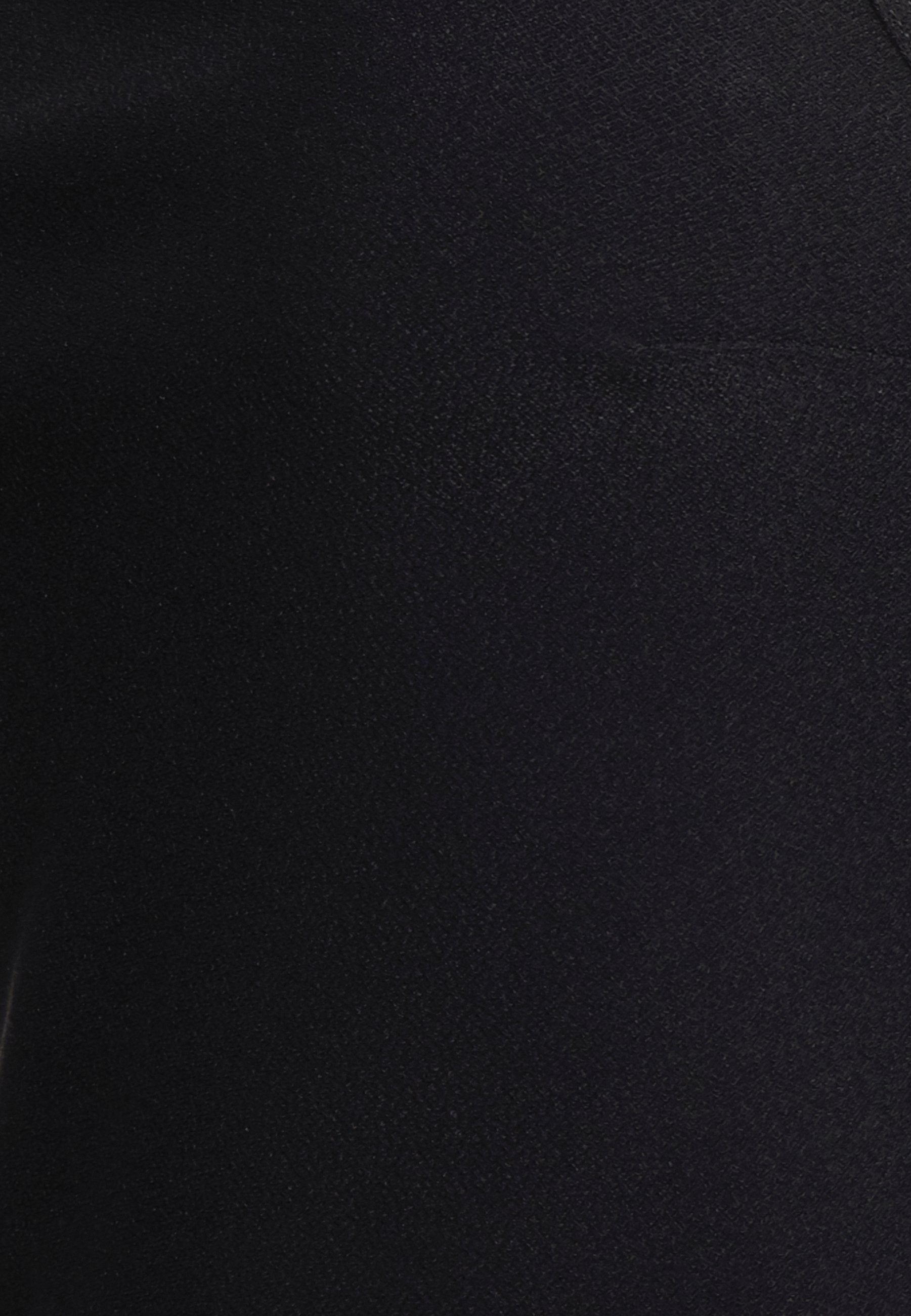 Abercrombie & Fitch CHASE BARE RUCHED