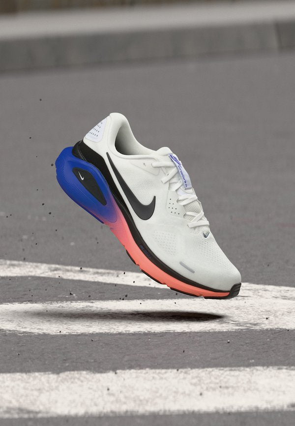 Nike Performance STRUCTURE 26 - Road running shoes - white/black/atomic pink/racer blue/indigo burst