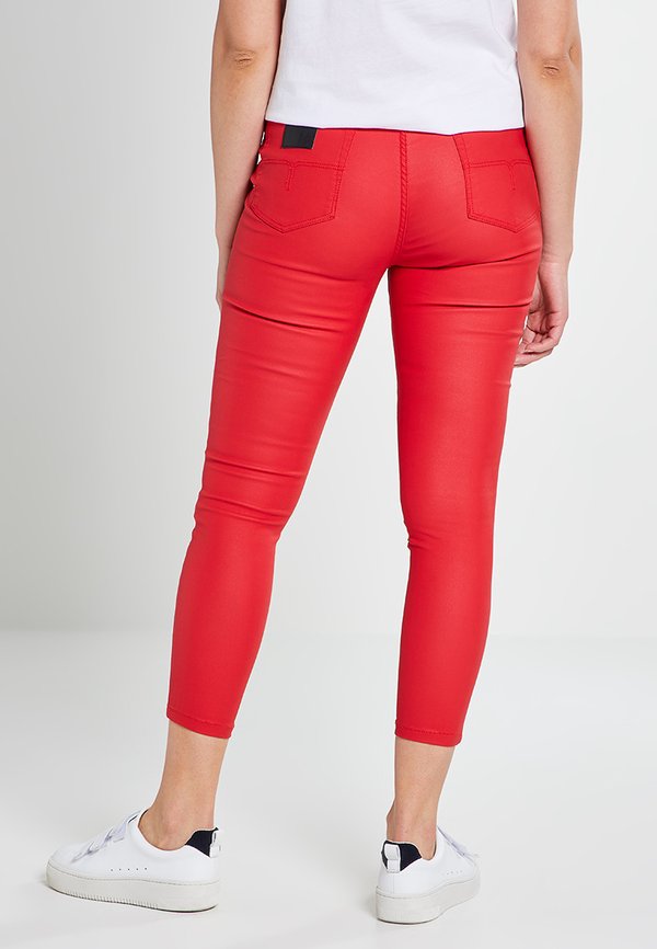 LOIS Jeans