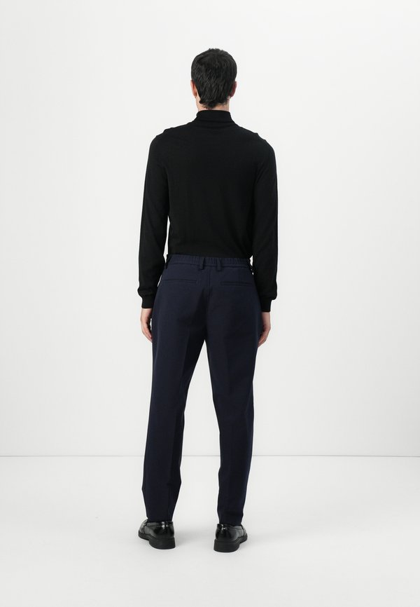 Calvin Klein TECH HALF TROUSER
