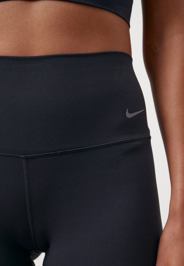 Nike Performance ZENVY