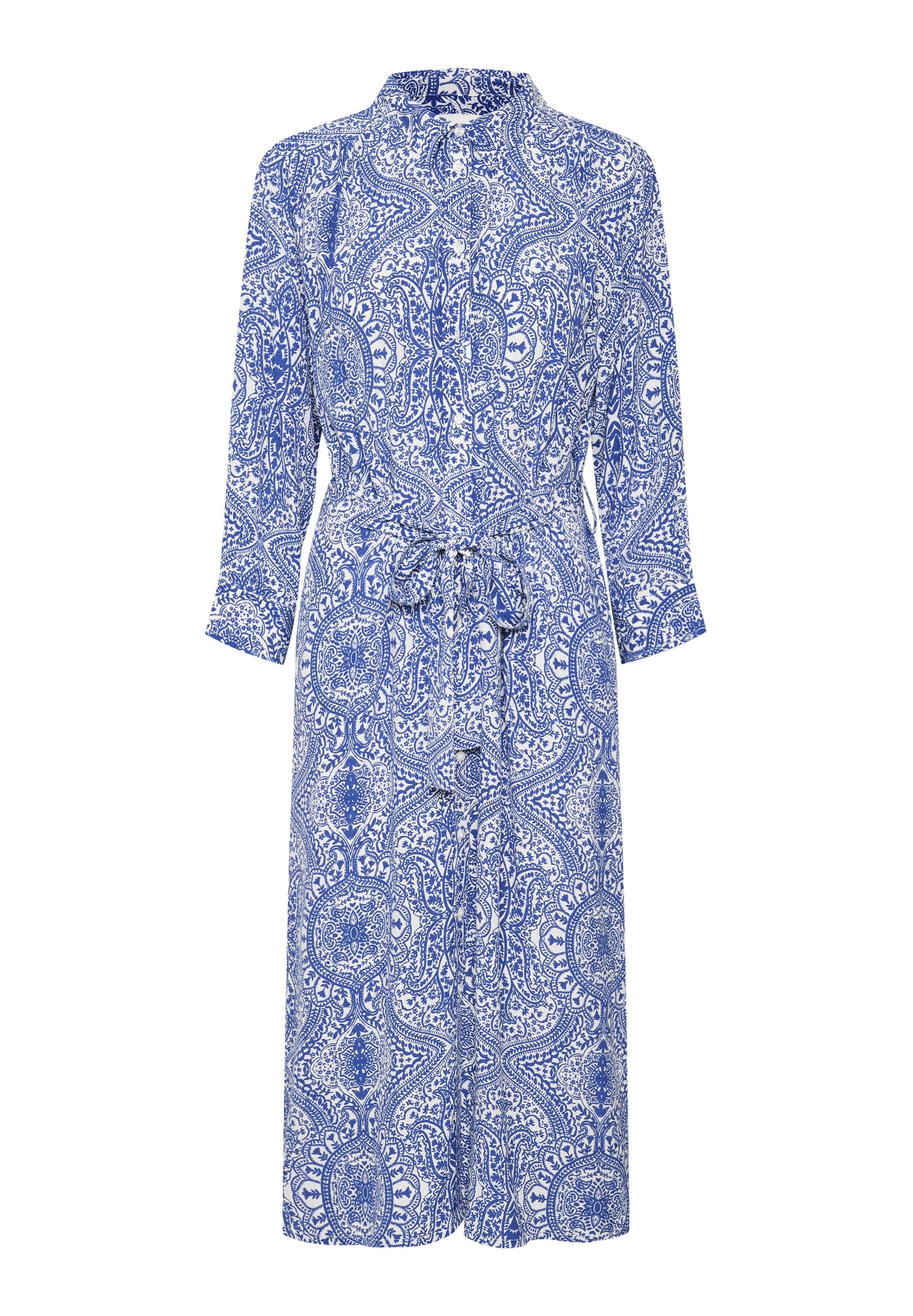 Kleid mit blau-weißem Paisleymuster, Kragen, langen Ärmeln und gebundenem Taillenbereich. Aus leichtem Stoff gefertigt und mit aufwendigen Details versehen.