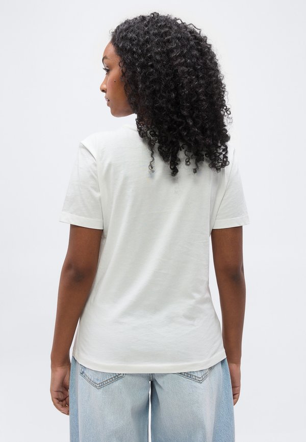 ONLY Petite ONLFREEZE LIFE HEART TEE
