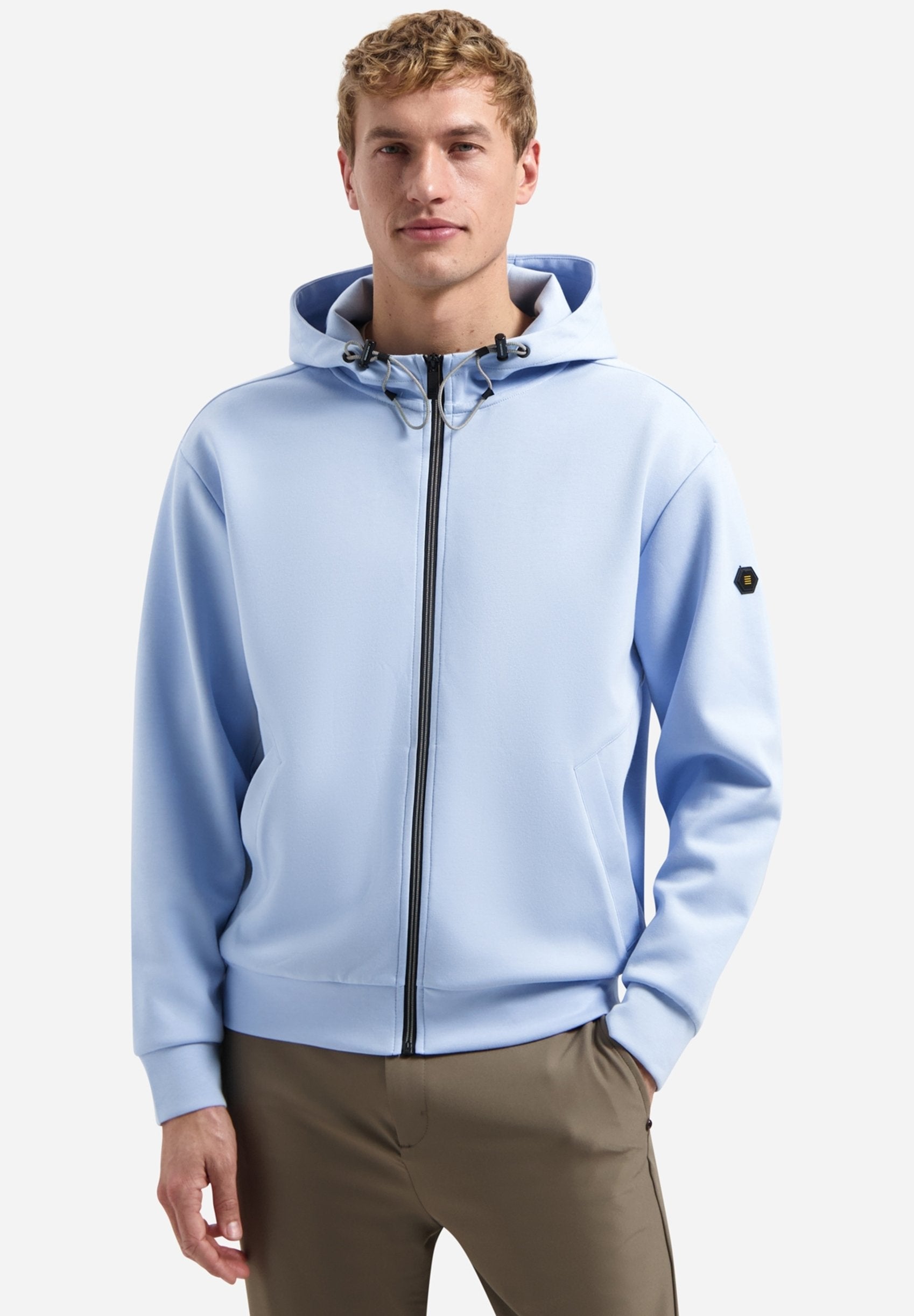 HOODED Media 3
