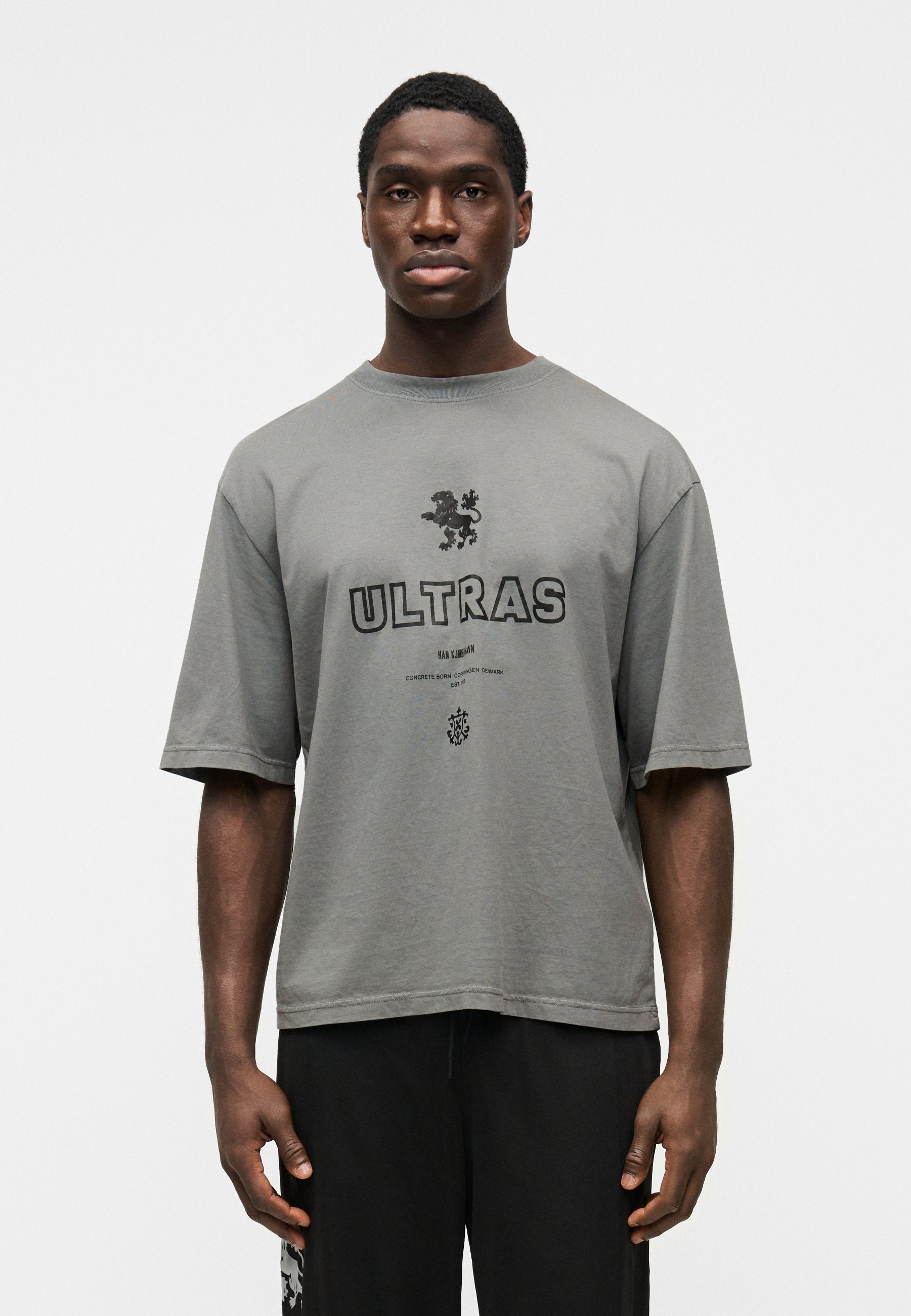 Han Kjøbenhavn ULTRAS OVERSIZED TEE