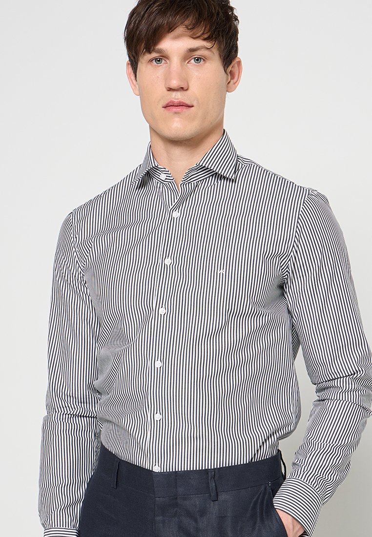 Michael Kors SLIM FIT