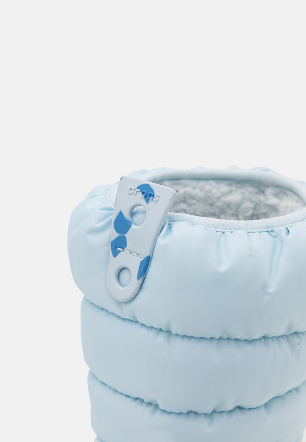 Crocs CLASSIC NEO PUFF BOOT