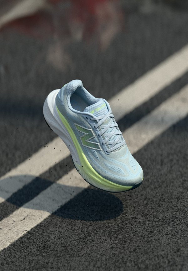 New Balance FRESH FOAM X MORE V6 - Road running shoes - oxford blue