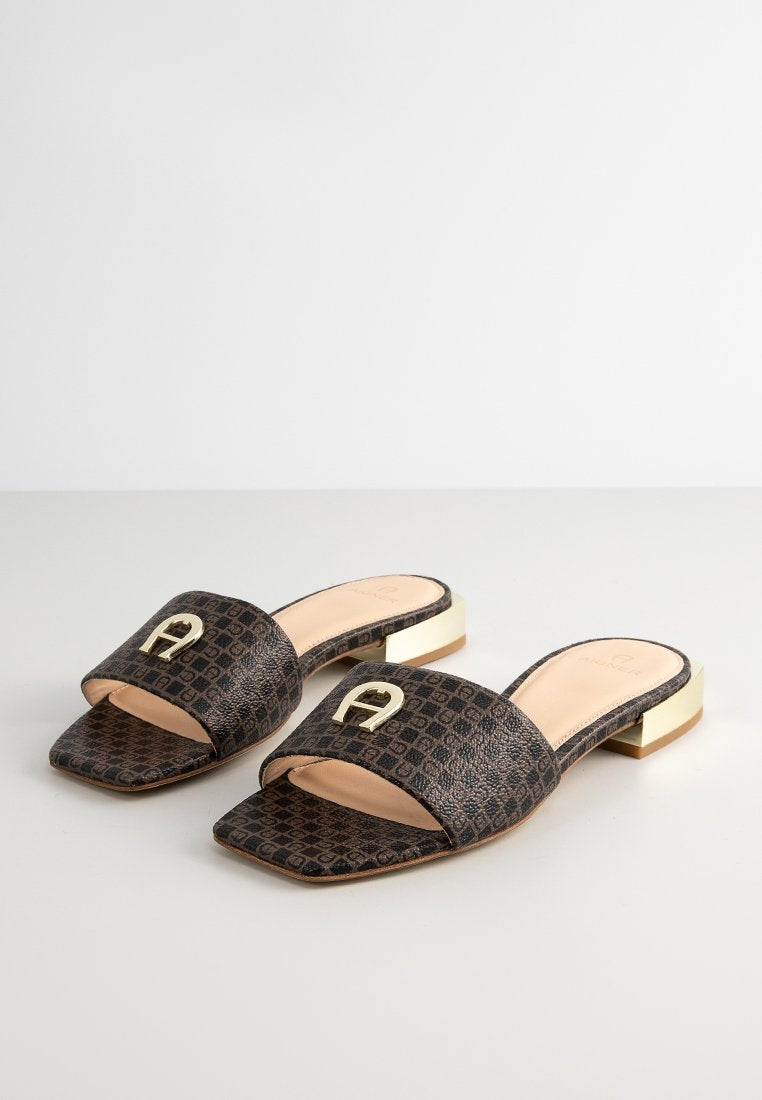 AIGNER FASHION SASKIA