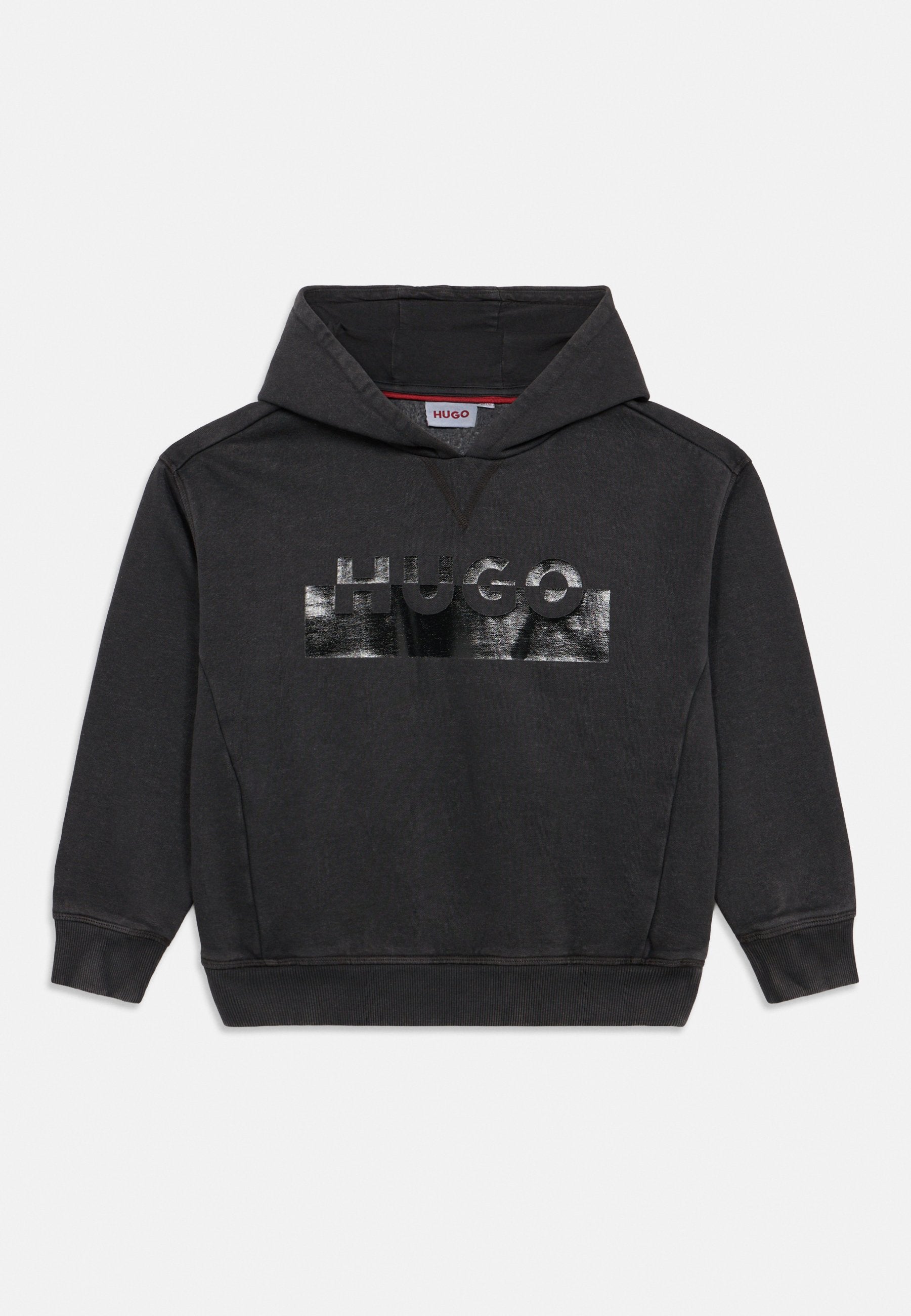 Schwarzer Baumwoll-Hoodie mit einem Frontdruck, der das Wort "HUGO" in metallischem Silber zeigt. Er verfügt über eine Kapuze mit Kordelzug und gerippte Bündchen.
