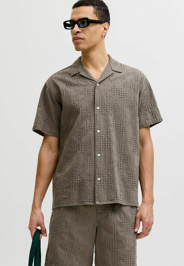 Jack & Jones HAWAII-HEMD RELAXED FIT HAWAII-HEMD - Shirt - vintage khaki