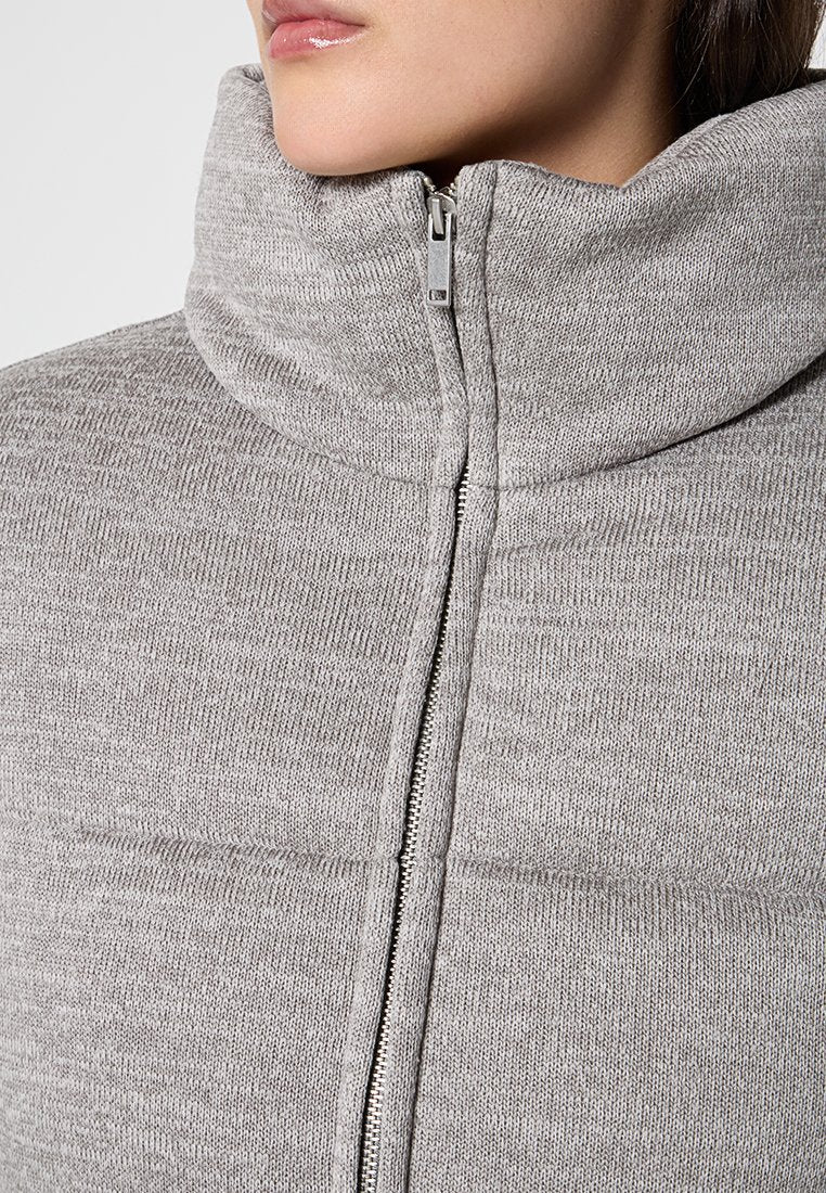 GAP SHORT PUFFER