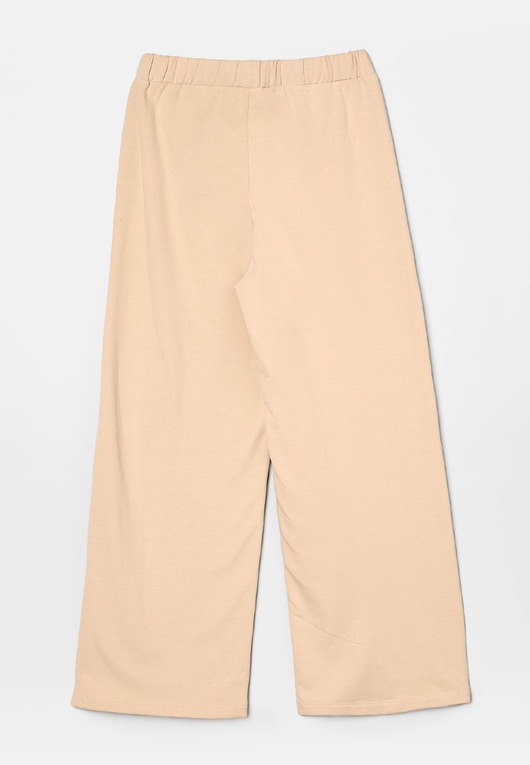 TWINSET
