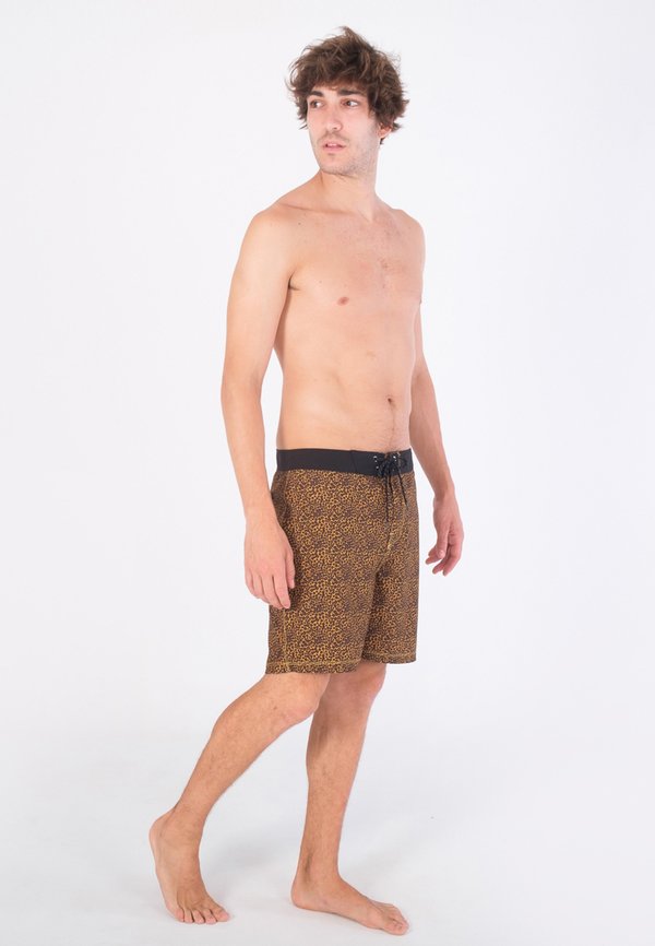 Hurley  PHANTOM CLASSIC