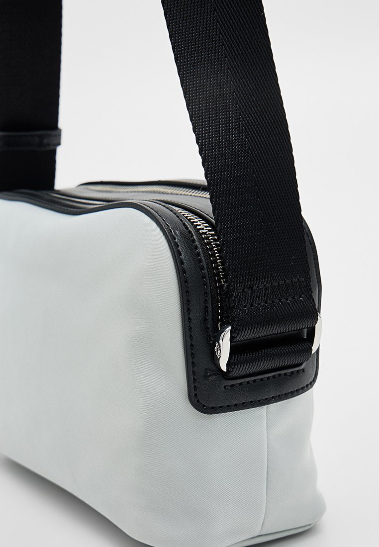 Mandarina Duck HUNTER