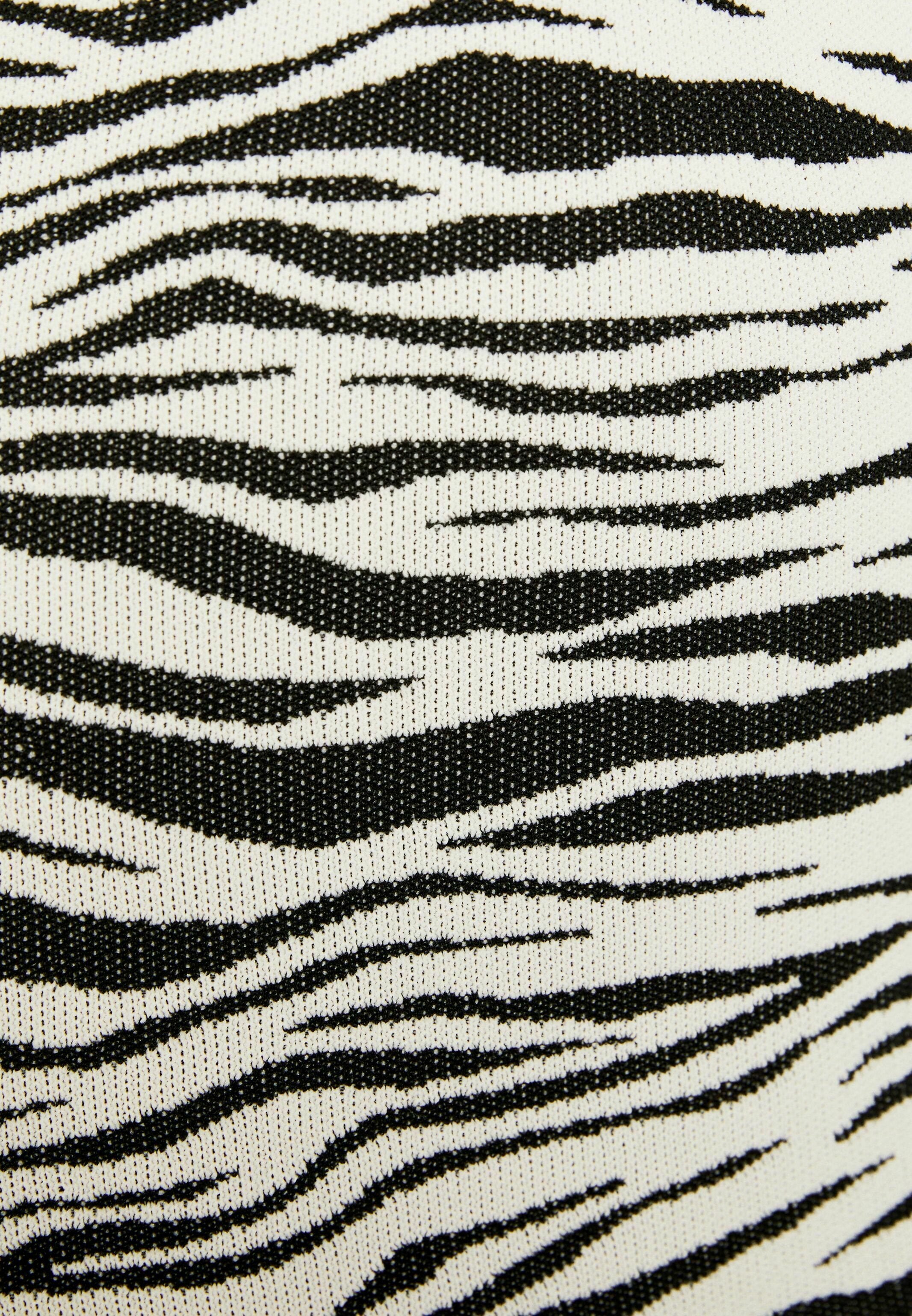 Bershka ANIMAL PRINT CUT OUT