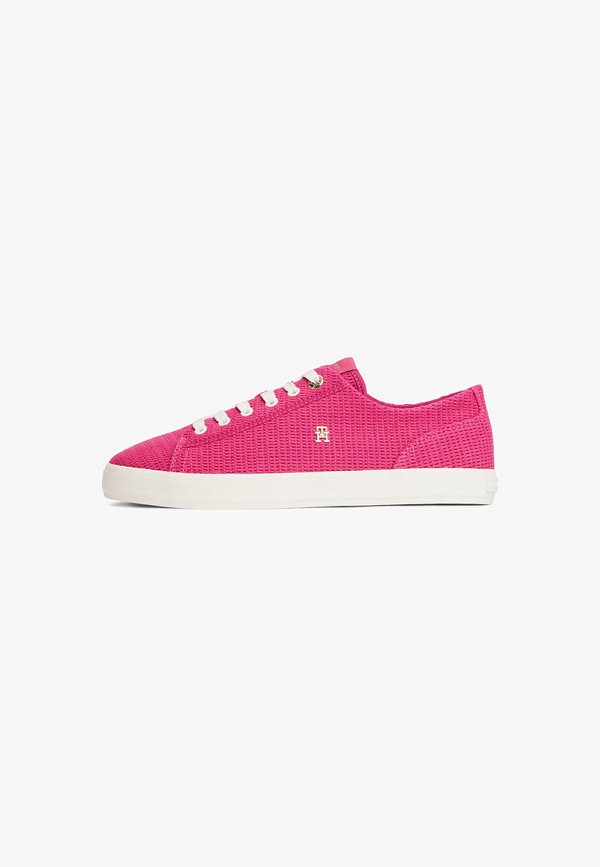 Tommy Hilfiger TH MONOGRAM TEXTURED TRAINERS - Trainers - fuchsia