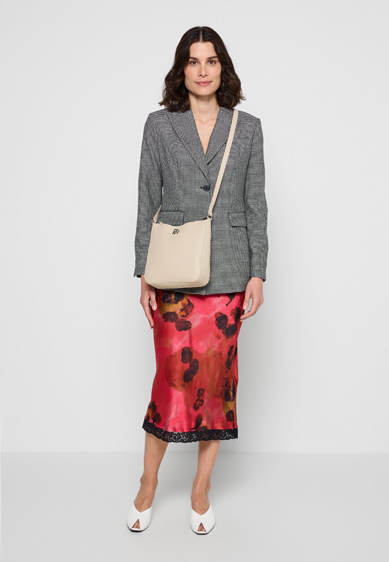 DKNY TAHLIA