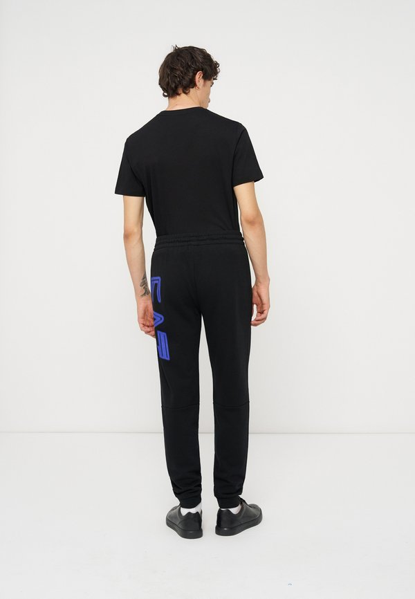 EA7 Emporio Armani