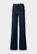 Dunkelblaue High-Waist-Jeans mit weitem Bein, einem vorn gebundenen Gürtel und klassischem Fünf-Taschen-Design.