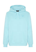 Hellblauer Hoodie mit vorderer Kängurutasche, verstellbarem Tunnelzug an der Kapuze, gerippten Bündchen und kleinem gesticktem Logo auf der Brust.