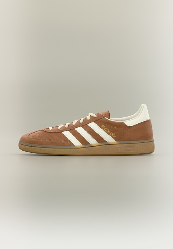 adidas Originals HANDBALL SPEZIAL UNISEX - Trainers - dusky bronze/off white