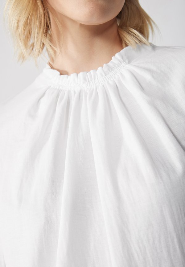 Anna Field