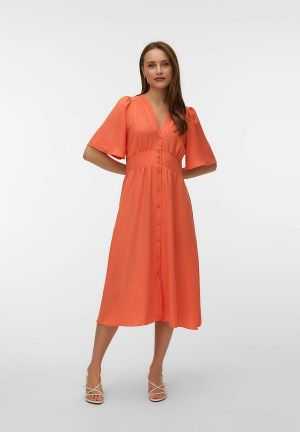 Vero Moda VERO MODA - Shirt dress - firecracker