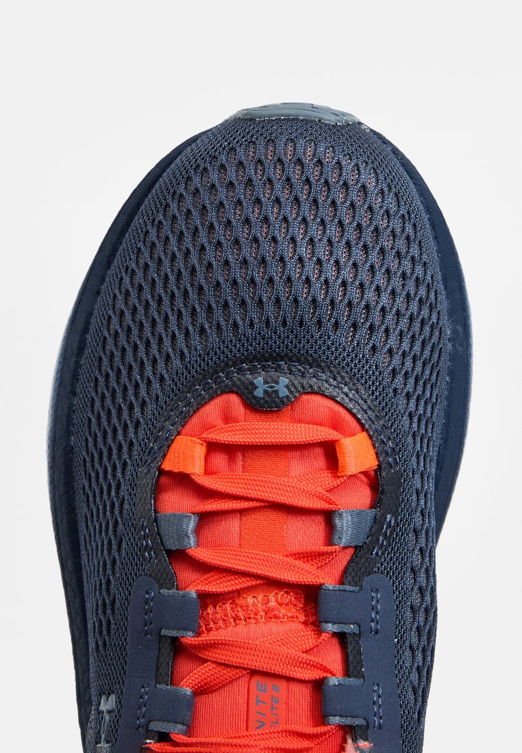 Under Armour INFINITE ELITE 2