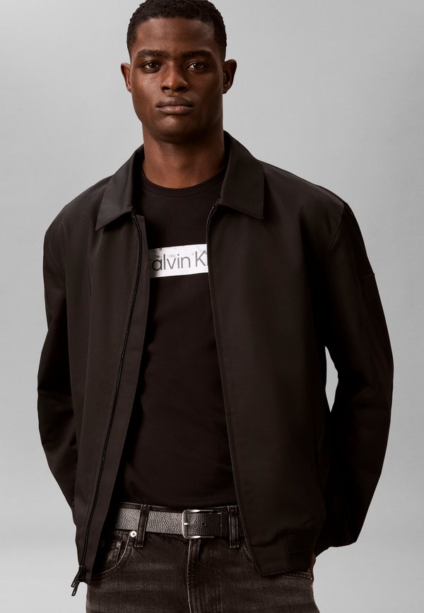 Calvin Klein GRAPHIC