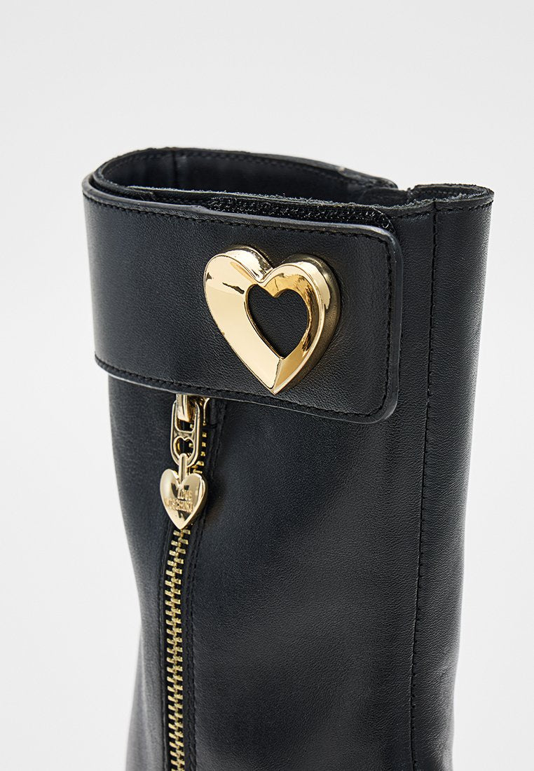 Love Moschino