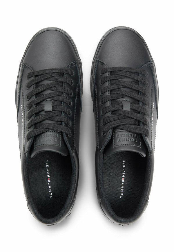 Tommy Hilfiger SIGNATURE MID