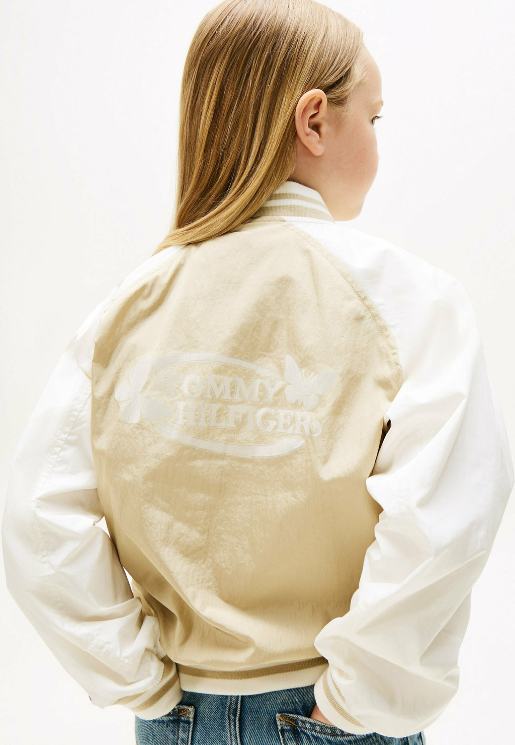 BACK LOGO RELAXED Media 4