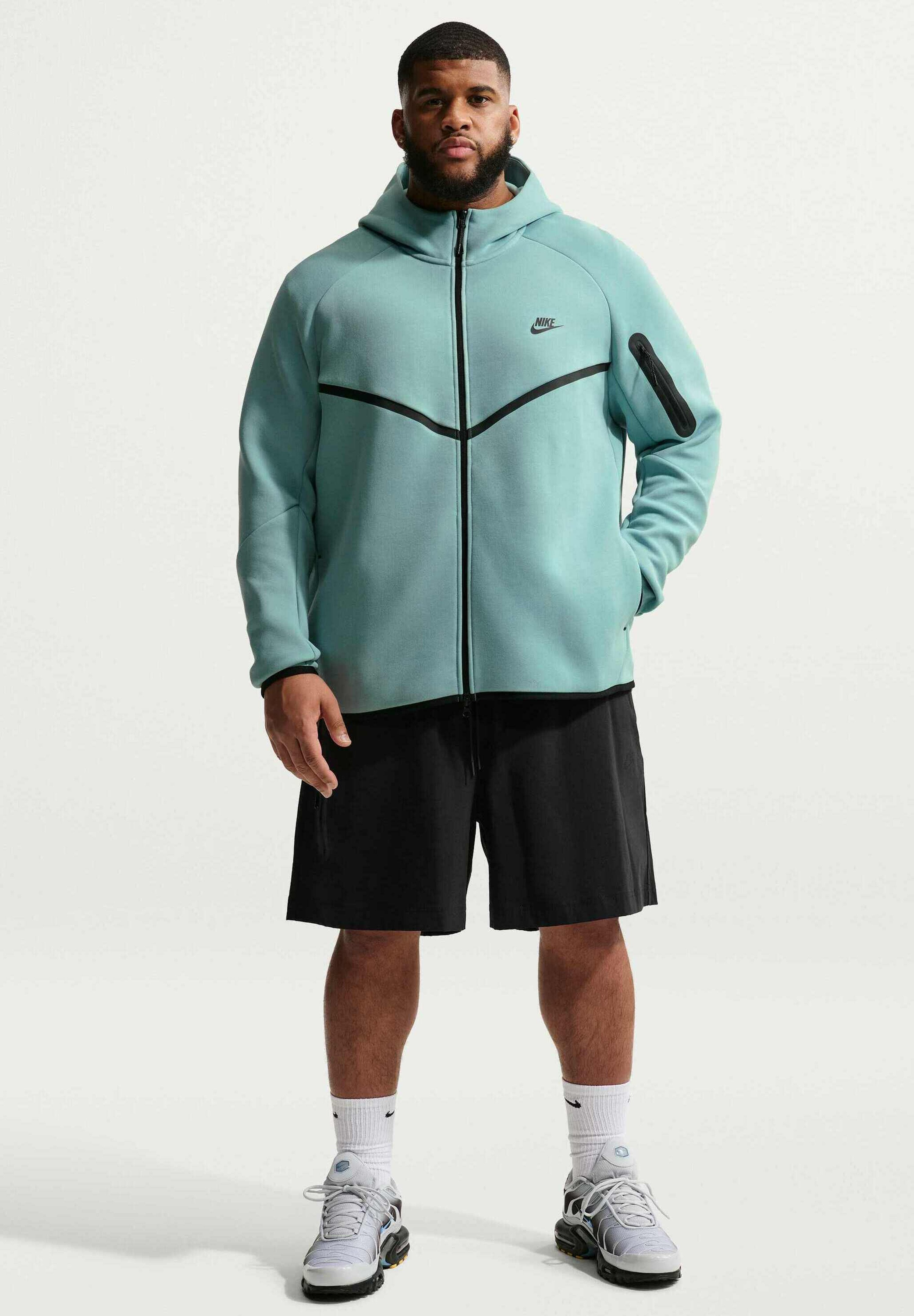 Nike Sportswear HOODIE