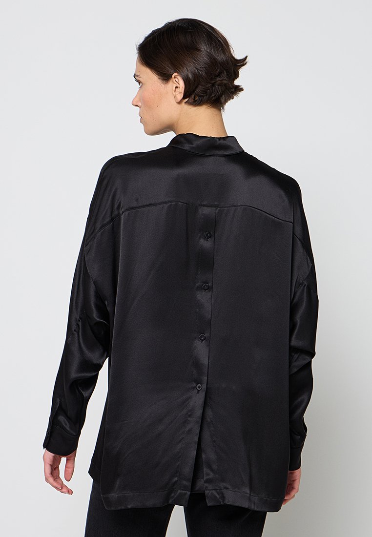 Emporio Armani LOOSE FIT
