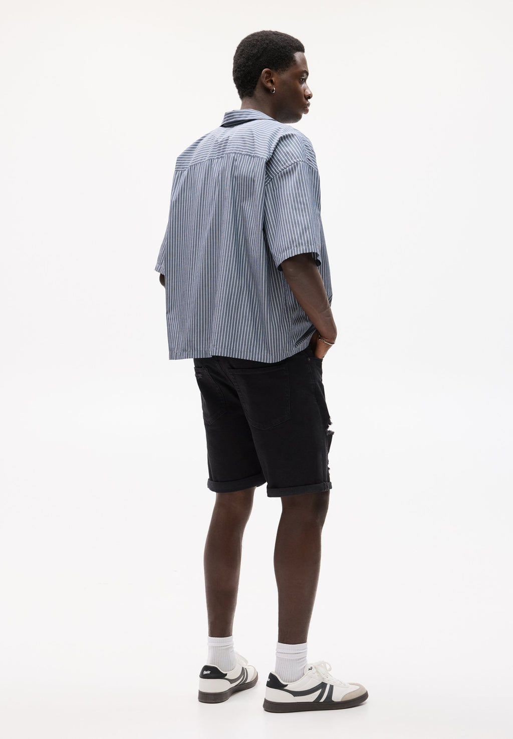 PULL&BEAR RIPPED BERMUDA