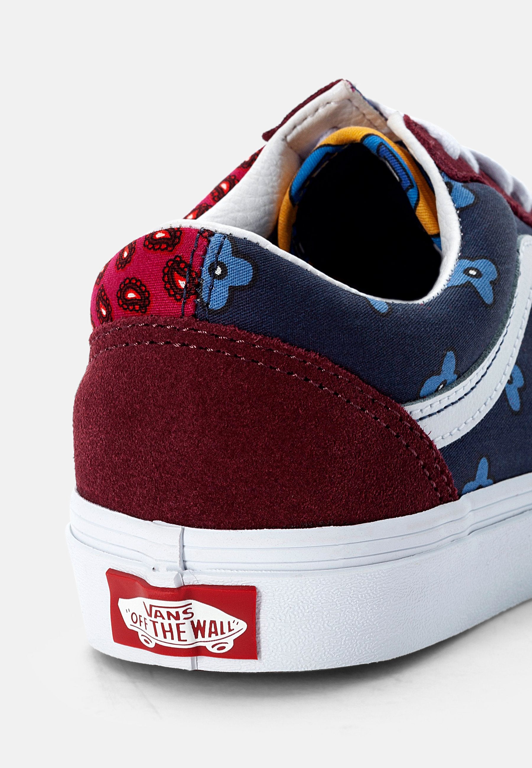 Vans UA OLD SKOOL