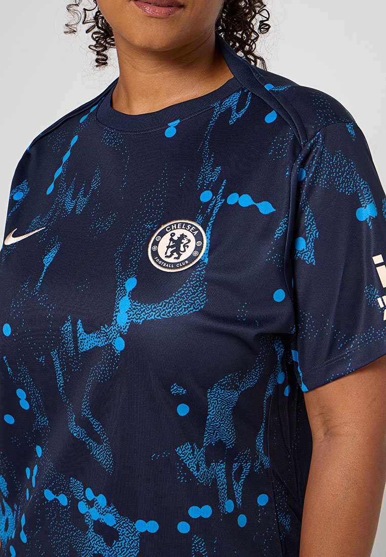 Nike Performance