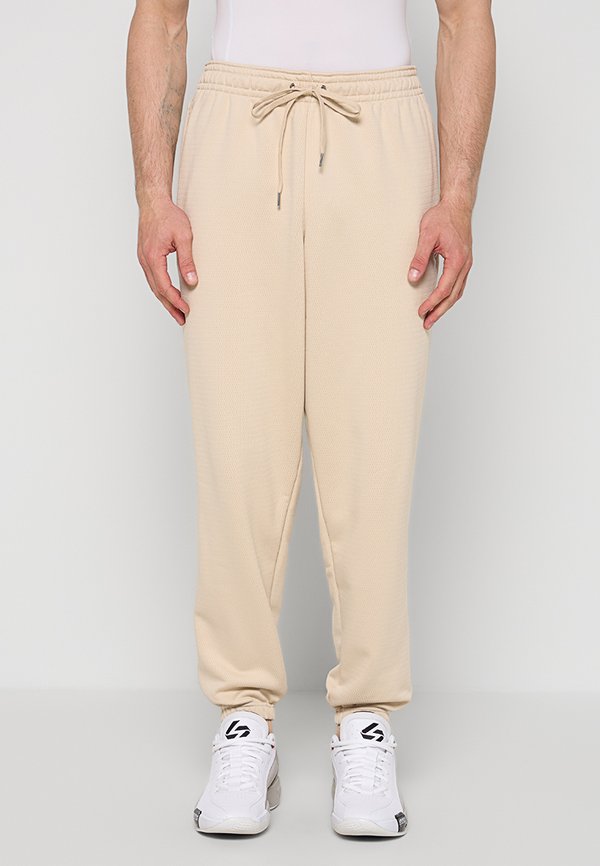 Nike Performance