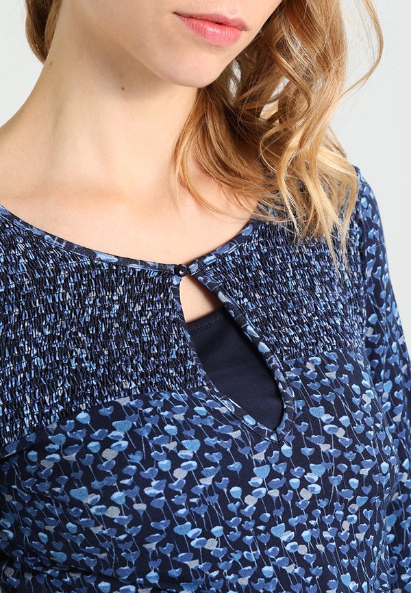 Esprit Maternity