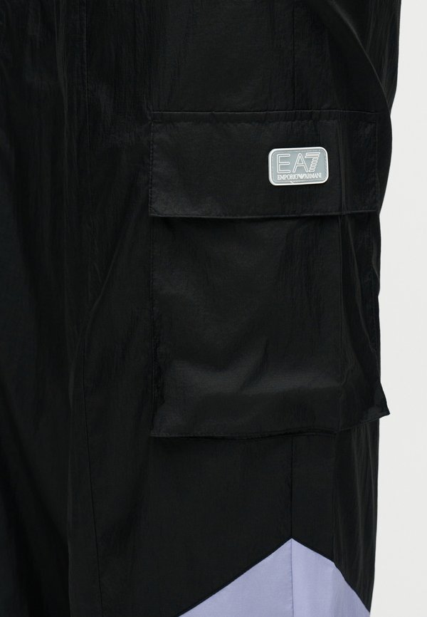 EA7 Emporio Armani TROUSER