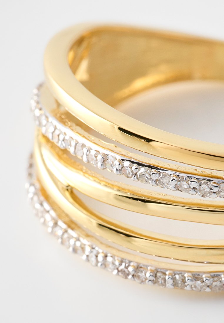 Gold by Di Giorgio