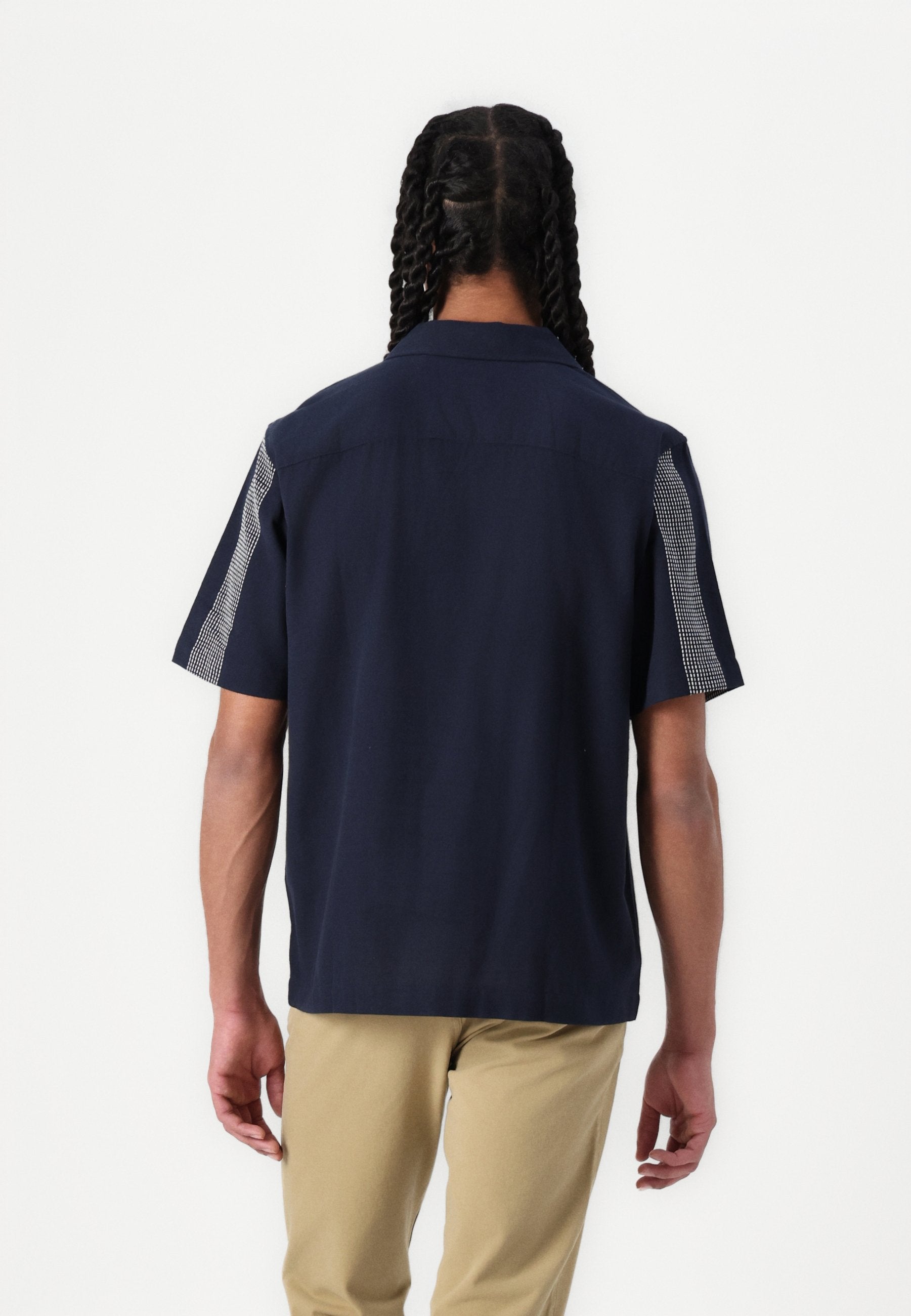 ONSSEIO EMB DETAILED SS SHIRT 0323 Media 4