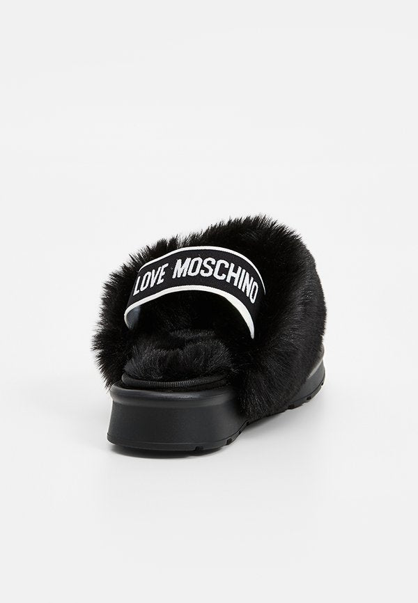 Love Moschino WINTER30