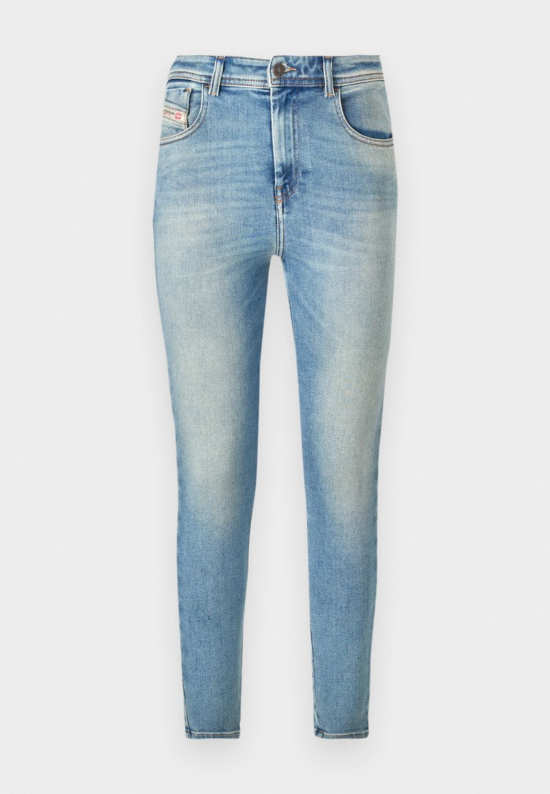 Hellblaue, enge Jeans aus Denim mit hoher Taille, ausgestattet mit einem klassischen Fünf-Taschen-Design, Waschungseffekten und einem Metallknopfverschluss.